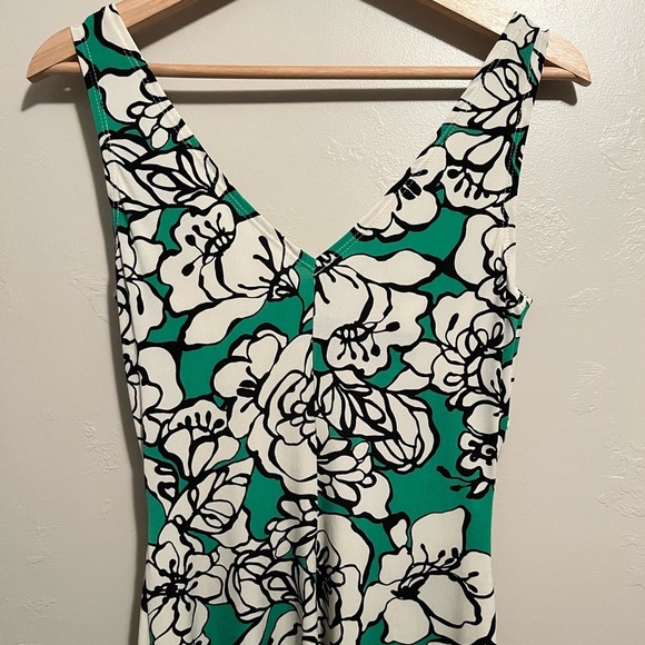 Bisou Bisou Green and White Floral Dress - Picture 11 of 12